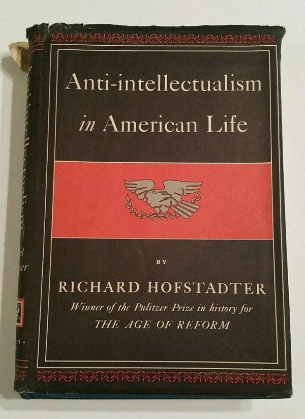 死也不打疫苗，還狂開新冠派對，為什麼只有美國人越來越“反智”