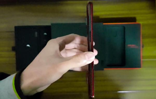 智慧手機也用滑蓋設計，體驗國產聯想Z5 PRO，細節之處很矛盾