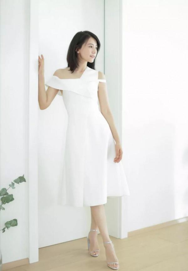 白嫩誘人女神 高圓圓