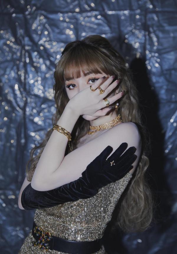 安崎真的太敢穿了,“漁網襪”配“超短吊帶連體褲”,顯高又清涼 安崎真的太敢穿了,“漁網襪”配“超短吊帶連體褲”,顯高又清涼