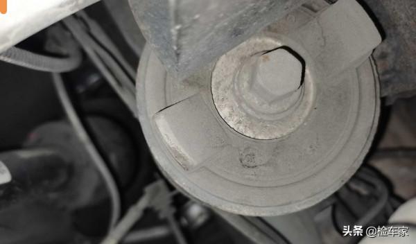 曾經媲美賓利,如今停產消失,03年的捷豹XJ8要價32萬值不值? 曾經媲美賓利,如今停產消失,03年的捷豹XJ8要價32萬值不值?