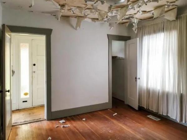 加拿大的房價失控，這樣一棟小破屋，竟然搶到＄215萬