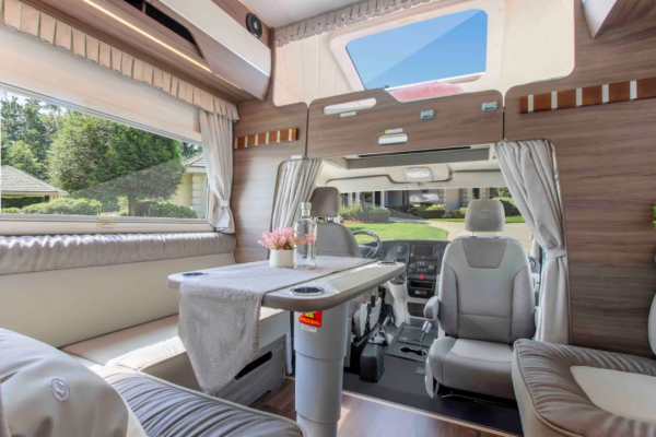 金冠賓歌CD500 依維柯底盤 高顏值無拓展 旅行配置已安排妥當