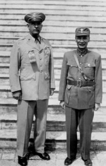 1945年滇軍入越受降,老兵回憶:隨便使喚,不睡覺他們也得幹完活 1945年滇軍入越受降,老兵回憶:隨便使喚,不睡覺他們也得幹完活