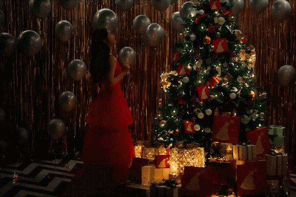 趙麗穎來送聖誕禮物了,一身紅裙似火,我不想要禮物,我只想要你 趙麗穎來送聖誕禮物了,一身紅裙似火,我不想要禮物,我只想要你