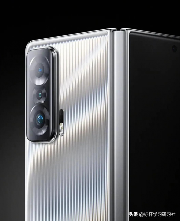 最新！亞馬遜回應kindle退出中國；蘋果市值首次突破3萬億美元