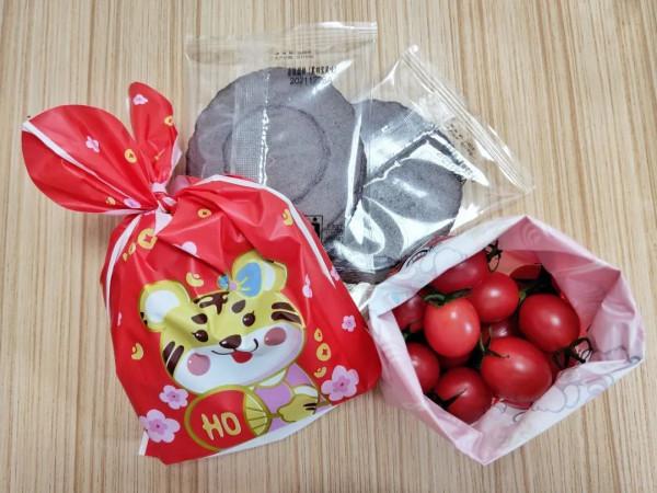 他們在病房裡過年，也有家的溫暖