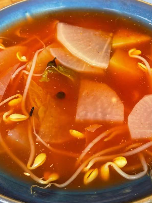 看，這就是深藏在貴州深山布依族村寨生活中的好滋味