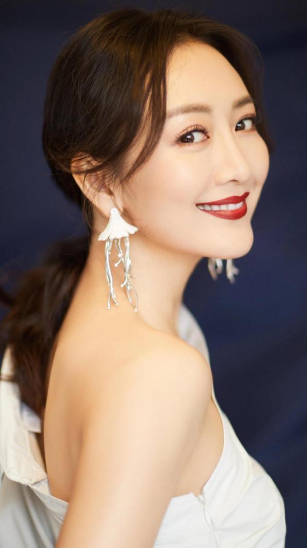 王鷗高畫質寫真照來了