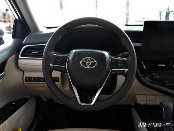 質量好，配置升級價格實惠又省油的合資B級車，帶你看豐田凱美瑞