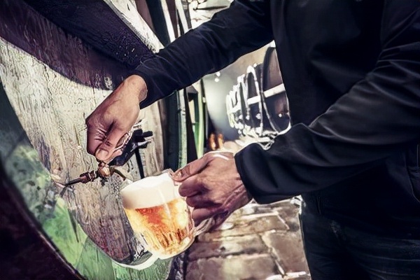 有個英國產的啤酒，卻被叫作印度啤酒，是什麼原因？又有什麼特點？