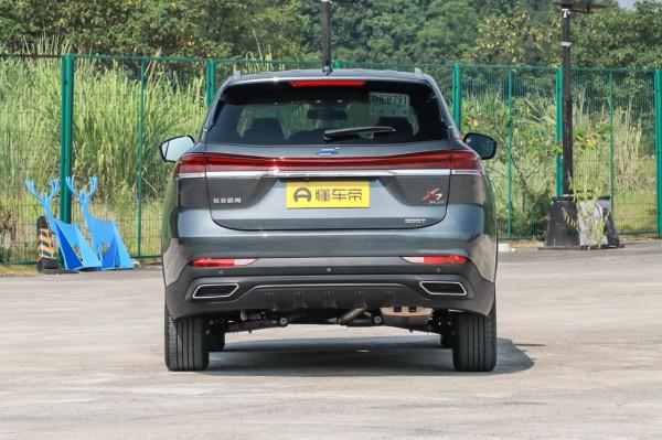 歐尚x7plus:外觀顯得靚麗出眾,軸距2786MM,預售價7.99萬起 歐尚x7plus:外觀顯得靚麗出眾,軸距2786MM,預售價7.99萬起