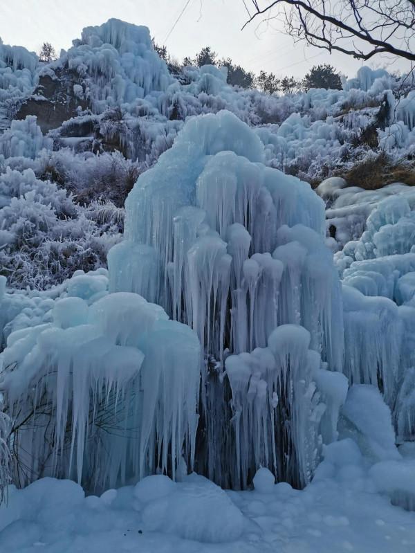 2022年1月北京神泉峽景區欣賞冰瀑+10公里徒步鍛鍊