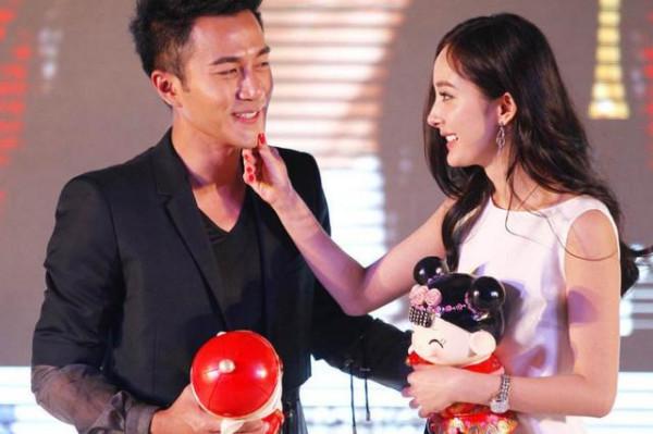 劉愷威魏大勳機場偶遇同框,大型修羅場來襲,網友喊話楊冪快來 劉愷威魏大勳機場偶遇同框,大型修羅場來襲,網友喊話楊冪快來