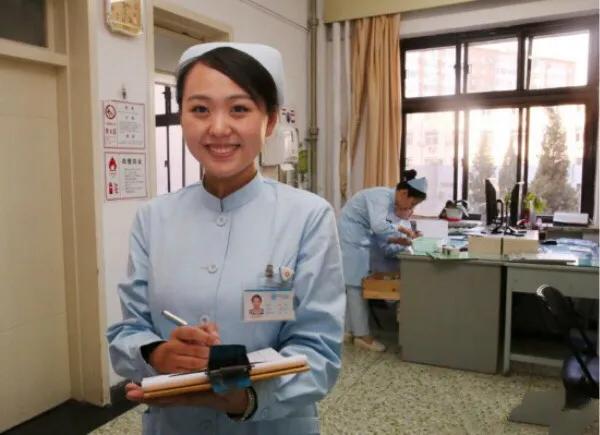 女孩患癌，被醫生三次宣判死亡時間，13年後卻戰勝癌症，太堅強