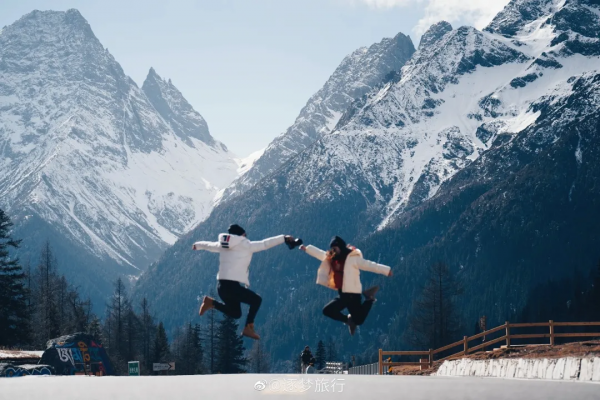 這個週末最浪漫的事，就是在四姑娘山來邂逅一場美好
