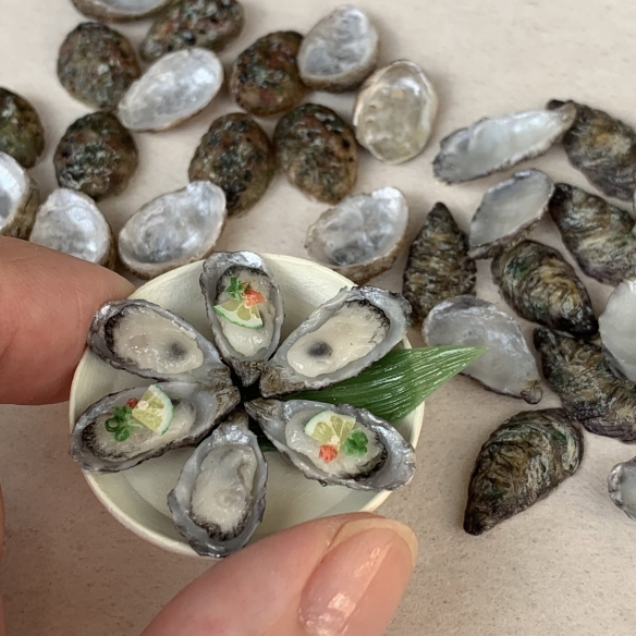 迷你超豪華！袖珍美食模型：指尖上的料理挑動味蕾