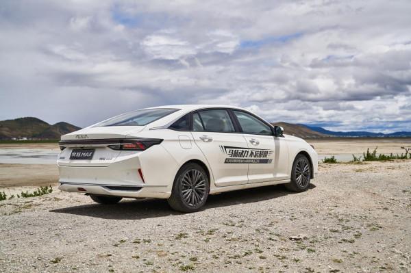 試駕賽道級寬體家轎奕炫MAX 從麗江自駕香格里拉納帕海