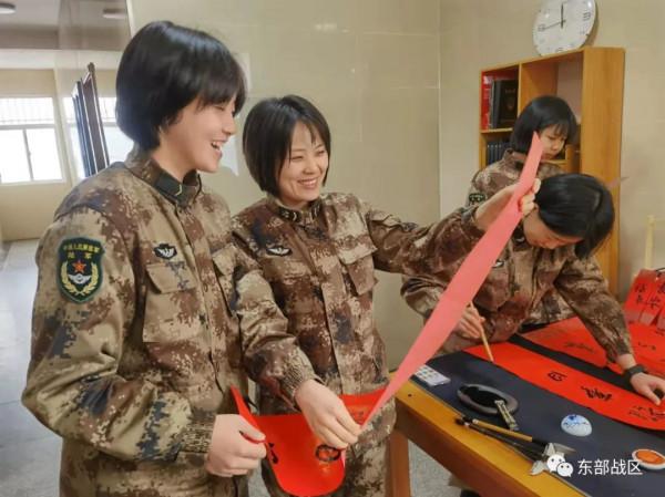 視點｜4天4夜，104副對聯貼滿營區