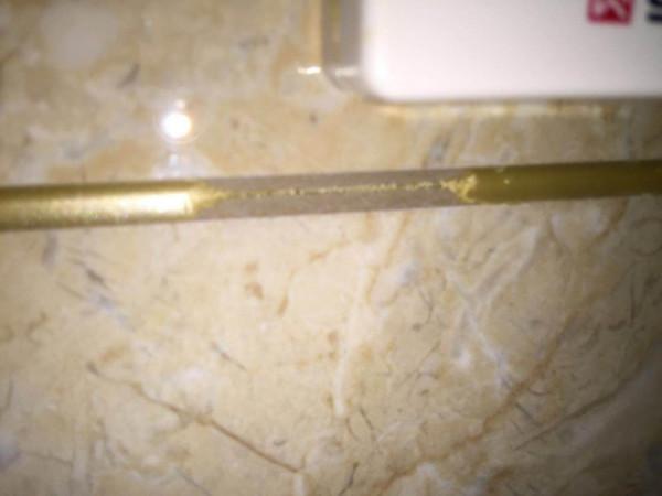 有些美縫劑為什麼會變色發黃？是什麼原因導致的？應該怎樣避免？