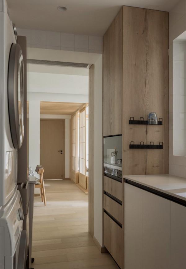 日本女主，一人獨居，把家改造得像電影般精緻唯美，一點也不將就