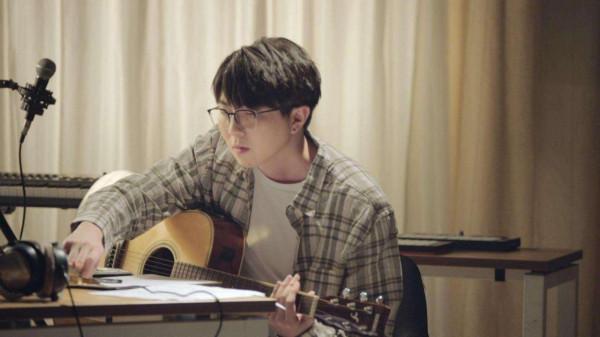 8位藝名和本名差別大的明星，有人只為更好出道，有人為了躲老師