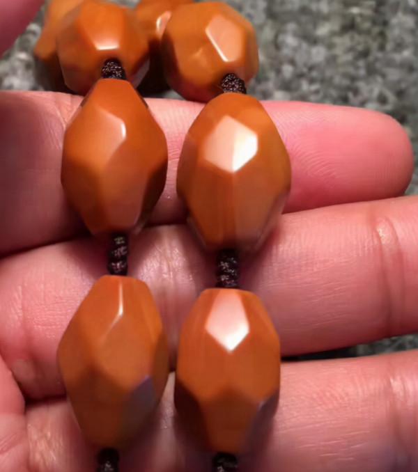 文玩手串介紹——橄欖核手串 文玩手串介紹——橄欖核手串