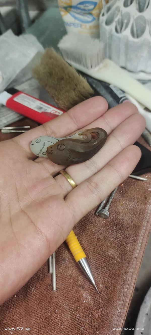 和田玉且末玉，小魚雕刻作品