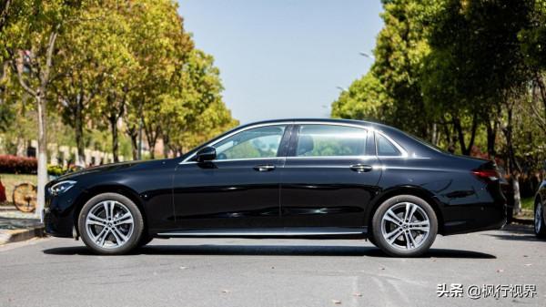 難捨難分!賓士E260L與沃爾沃S90實拍對比,誰更颯? 難捨難分!賓士E260L與沃爾沃S90實拍對比,誰更颯?