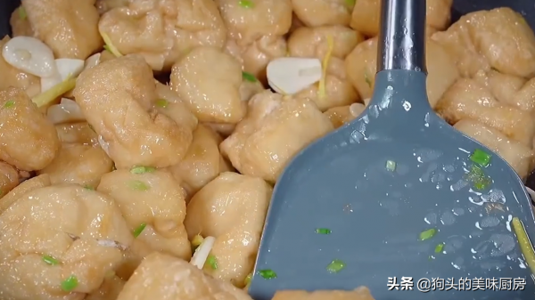 家人都愛吃的一道菜，成本不到5塊錢，味道鮮美，真的太香了