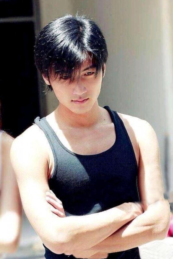 謝霆鋒：父母早年離異，他也離婚了，對兩個兒子有愧疚