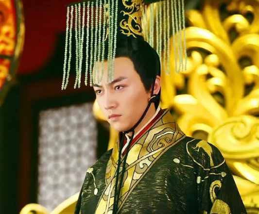 7位適合演帝王的年輕演員,當陳道明陳寶國老去,他們也有接班人 7位適合演帝王的年輕演員,當陳道明陳寶國老去,他們也有接班人