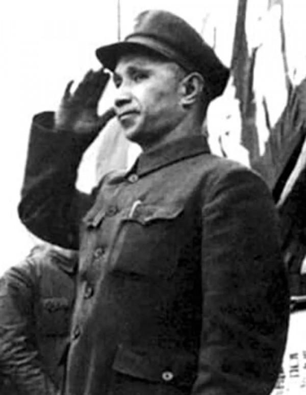 三大戰役時,面對部隊的重大傷亡,林總和粟司令的反應為何相反? 三大戰役時,面對部隊的重大傷亡,林總和粟司令的反應為何相反?