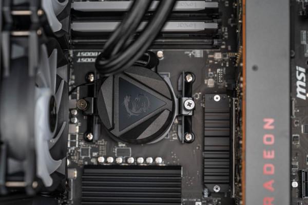 選對的不選貴的！AMD依舊yes！一個攝影+行政黨的最佳價效比主機