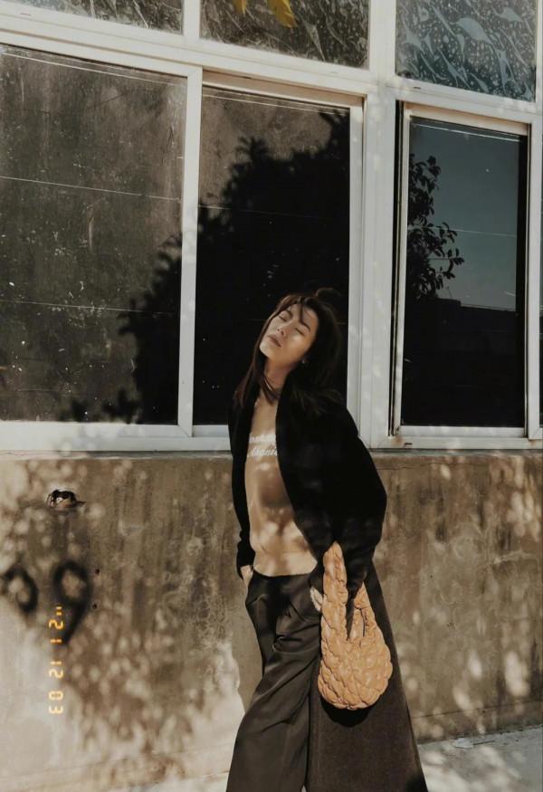 你的包包該換了！這4款百搭又好看，到哪都能背