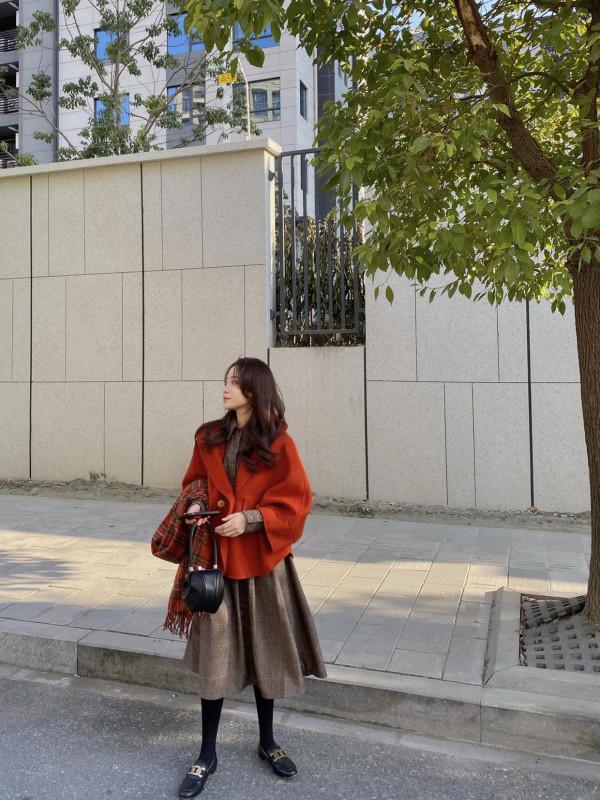 聖誕節“穿紅不穿綠”，這5款外套正受寵，輕鬆穿出時髦好氣質