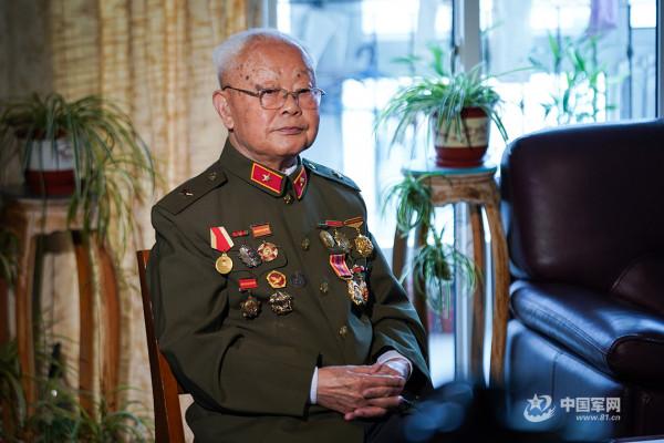 百歲老兵寄語百年大黨丨阮武昌:流下汗水,留下腳印 百歲老兵寄語百年大黨丨阮武昌:流下汗水,留下腳印