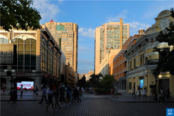 哈爾濱有條堪稱亞洲第一街:仿歐建築71棟,“黃金”鋪就的石頭路 哈爾濱有條堪稱亞洲第一街:仿歐建築71棟,“黃金”鋪就的石頭路
