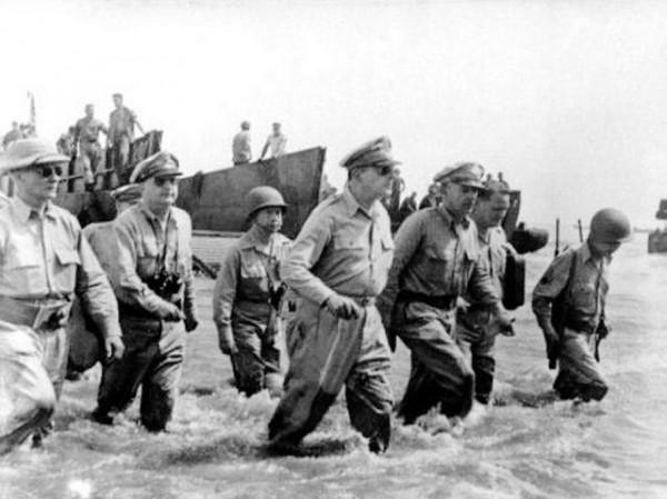 1953年，李承晚不服，拒絕簽訂停戰協議，毛主席：打服他