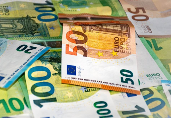 中國女科學家榮獲千萬元大獎，拒絕國外高薪待遇，堅持回國效力