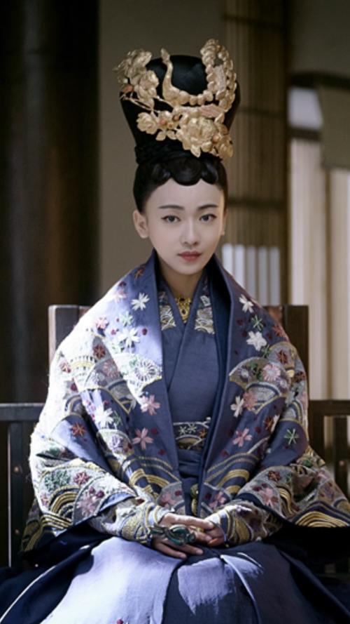 吳謹言：好運氣用光，《延禧攻略》後難翻紅，和圈內多位明星撞臉