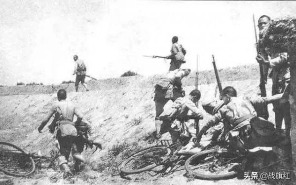 八路軍繳獲腳踏車，和偽軍做交易：15輛腳踏車換5000發子彈