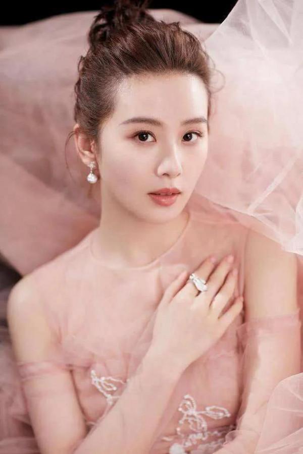 劉詩詩美圖集|劉詩詩讓我知道,原來生活真的可以過成童話的樣子 劉詩詩美圖集|劉詩詩讓我知道,原來生活真的可以過成童話的樣子