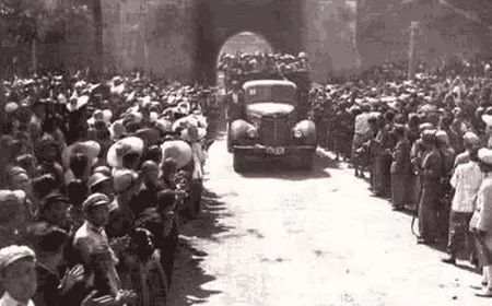 西北野戰軍幹部會議,彭德懷厲聲責問縱隊領導,賀龍鼓勵撕破臉皮 西北野戰軍幹部會議,彭德懷厲聲責問縱隊領導,賀龍鼓勵撕破臉皮