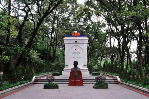 如果美國當年沒研製出原子彈，那麼日本還會不會投降