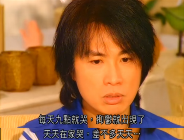 火到讓人願意在垃圾桶旁排隊，黃子華為何有資格成“香港男神”？