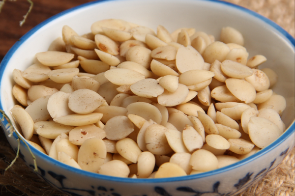 嘴唇烏暗、血瘀？一張方子，活血化瘀，能化掉身體各處瘀血