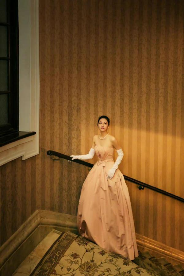 鍾楚曦的禮服穿搭