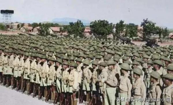 美械蔣軍看似精銳，實際破衣爛衫，老蔣：杜聿明，彈藥要省著用