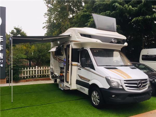 金冠打造賓士斯賓特324側拓展房車，德國原裝進口軍工品質